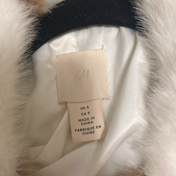 Faux fur HM Coat - Picture 2 of 3